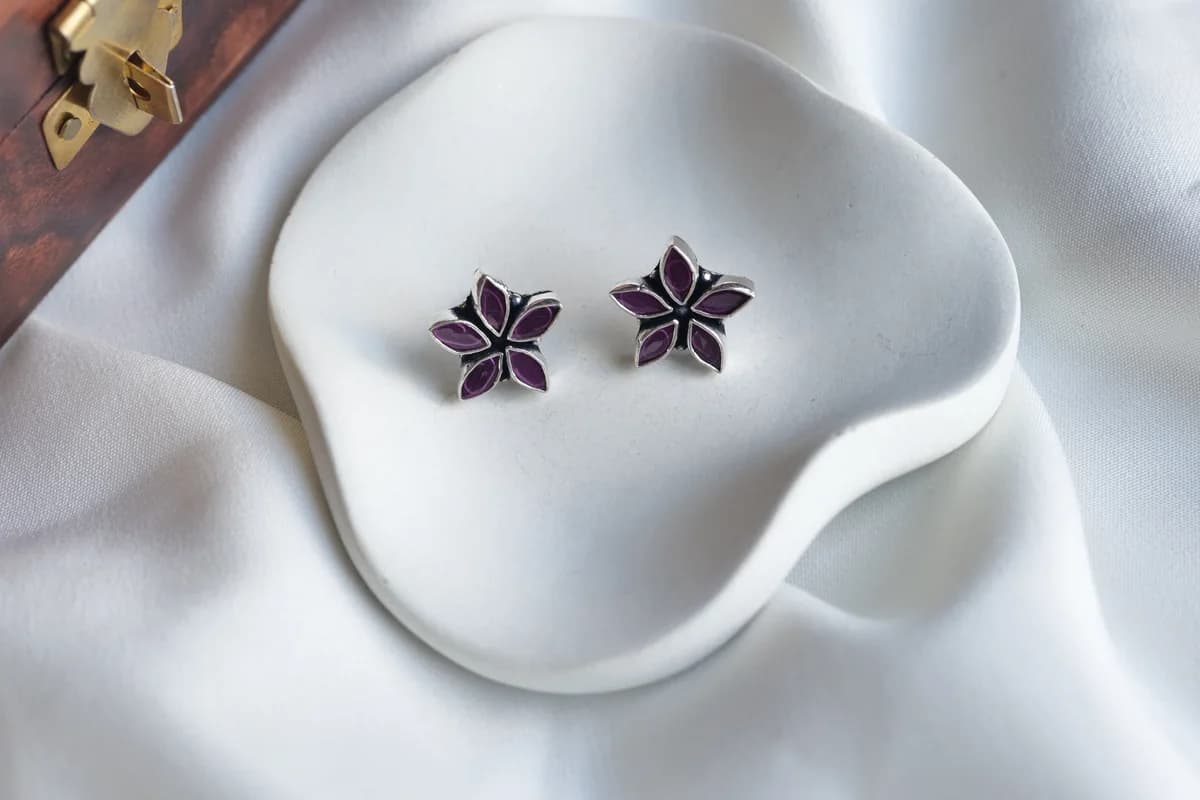 92.5 small studs  image 1